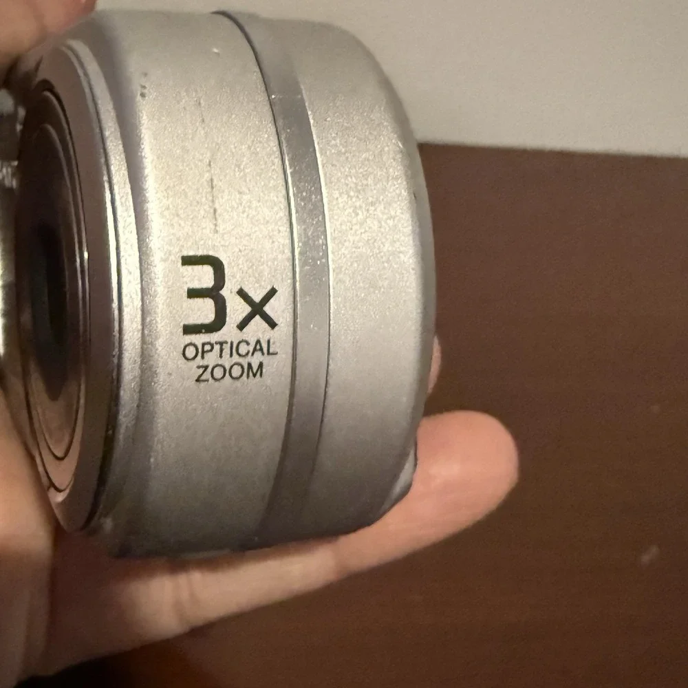 Sony Cyber-shot DSC-P8 3.2MP Digital Camera - Silver 3X OZ‎ Not Working